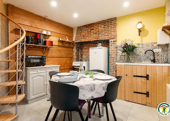 Holiday home Gite Gites De France - La Buanderie *